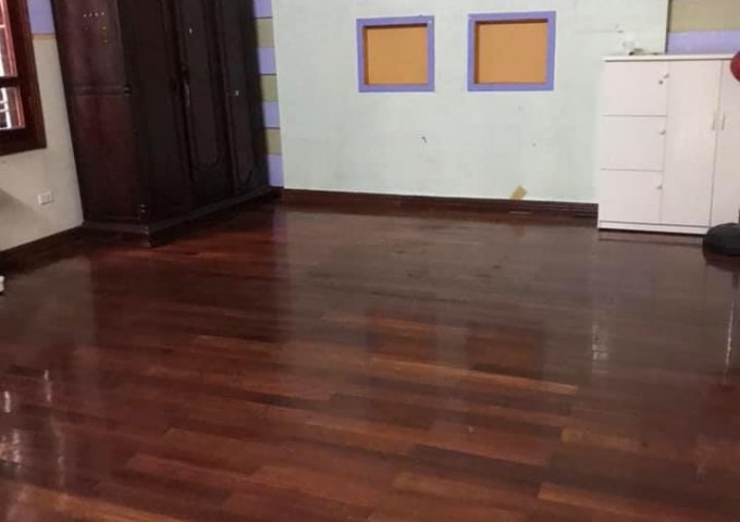 Cho thuê nhà phố Hoàng Cầu, Diện tích 50m2 x 5 tầng, nhà nằm trong ngõ 95 Hoàng Cầu, ô tô đỗ cửa