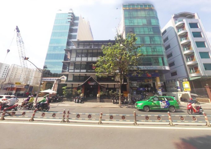 Cho thuê nhà góc 2 Mặt Tiền Nguyễn Thị Minh Khai Q.1. Diện tích: 13m x 19m Hầm +8 tầng.