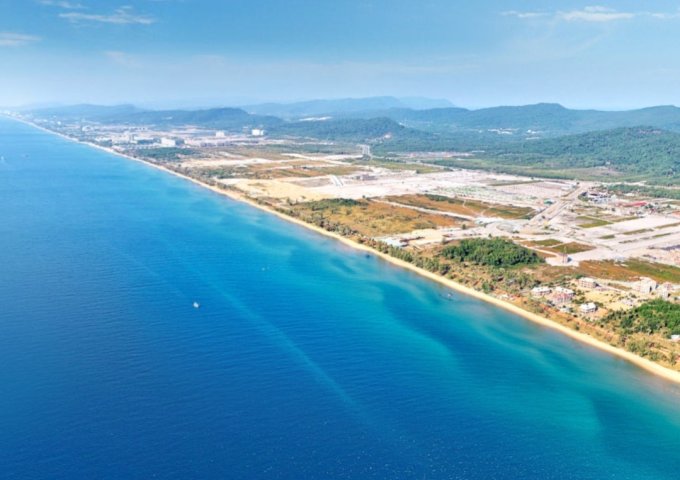 Bán đất xây khách sạn tại Phú Quốc, cách sân bay 10 phút đi xe.