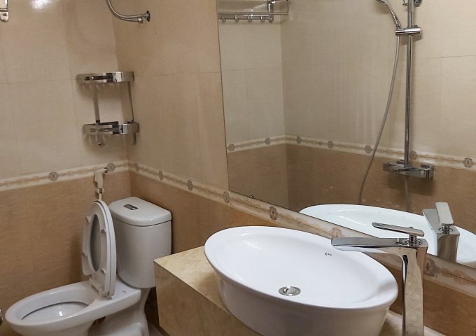Bán nhà Ngọc Khánh, Ba Đình, dt 60 m, 5 tầng, giá 5,2tỷ.Lh 0392008059