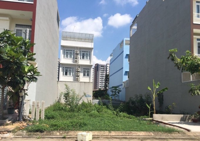 Bán lô đất khu dân cư Phú Lợi, Quận 8,  5x22 sổ hồng riêng 
