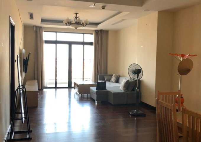 Cho thuê căn hộ 104m2 2PN sáng full nội thất mới tại Vinhomes Royal City 