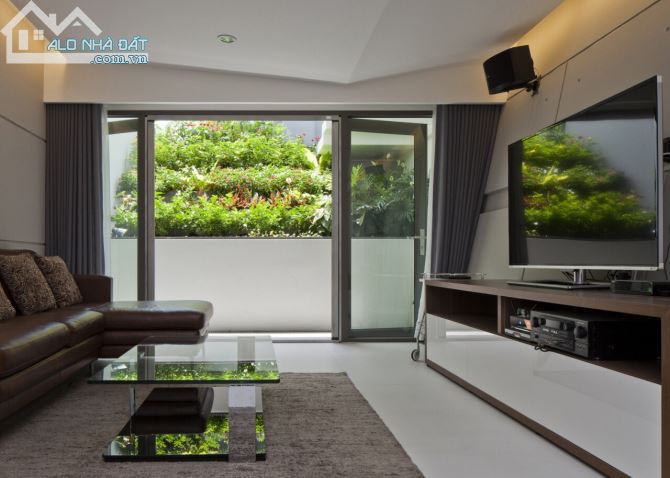 Bán Khách Sạn đường Trần Não Phường Bình An Quận 2. Diện tích:8x35M.Giá:35 Tỷ
