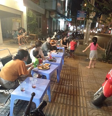 Cần sang quán ăn vặt vỉa hè ở Bình Giã gần vòng xoay Lê Hồng Phong, TP Vũng Tàu