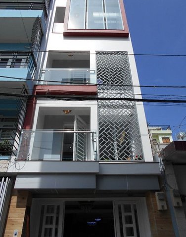 Cho thuê nhà NC đường Nguyễn Trãi, P.BT, Q.1. DT 4x16m, trệt, 3 lầu. LH: 0908199609