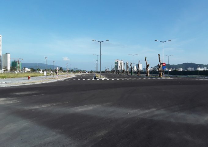 Bán đất hai mặt tiền Dự án sân bay Nha Trang, diện tích 786.03m2, gần biển, kinh doanh khách sạn