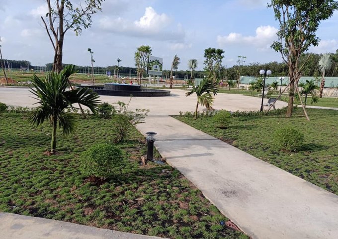 Chính chủ cần bán gấp lô đất mặt tiền DT 742