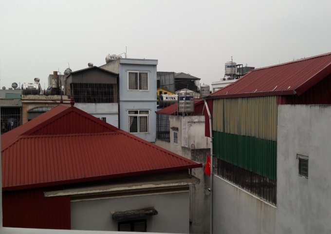 Bán nhà  Kim Giang,gần ủy ban xã Thanh Liệt,40m,5 tầng, ô tô cách nhà 10m 