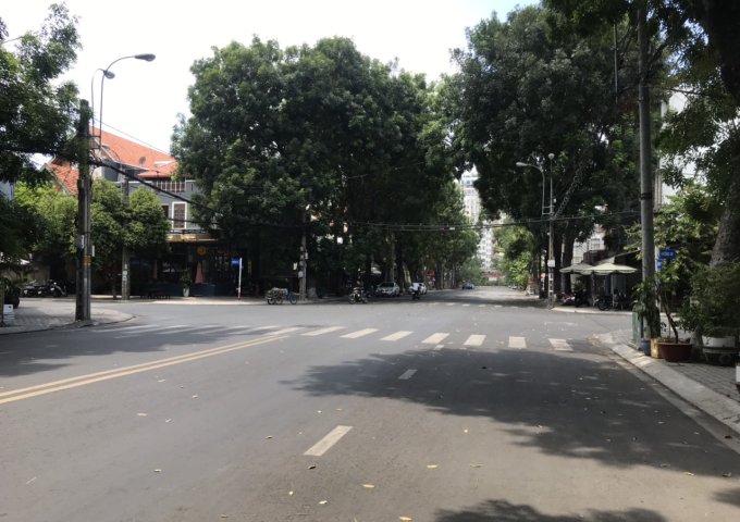 Bán nhà phố 3 lầu mặt tiền đường số 65 Phường Tân Phong Quận 7.