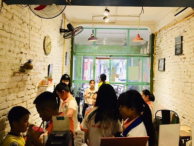 Sang nhượng cửa hàng kinh doanh trà sữa đồ ăn vặt tại số 186 Hồng Mai, Hai Bà Trưng, Hà Nội.