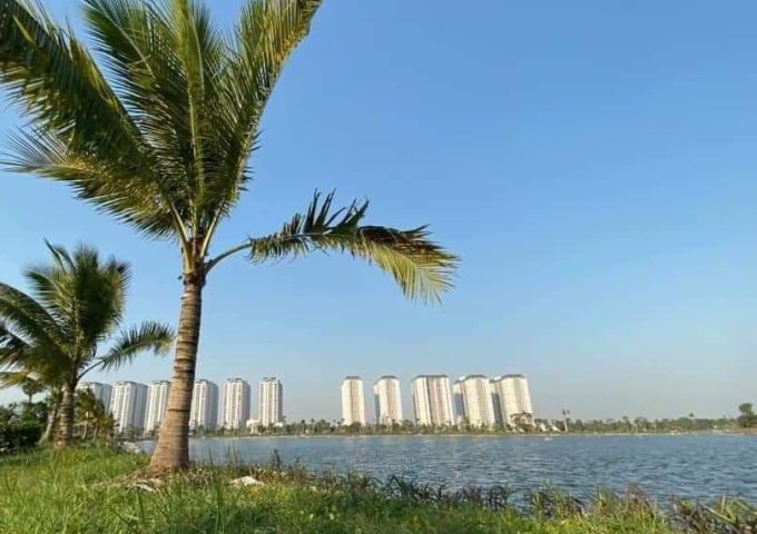 Bán căn góc CC 3 ngủ ban, 81m, ban công Đông Nam, Giá 1.3 tỷ tầng trung, view hồ kdt Thanh Hà