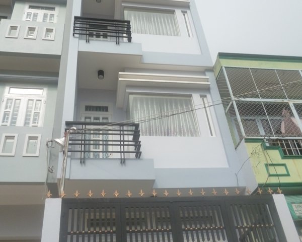 Cần bán nhà hẻm 572 Nguyễn Trãi, hẻm 8m,quận 5, dt 4.2x17m, 3 tầng, giá chỉ 11 tỷ