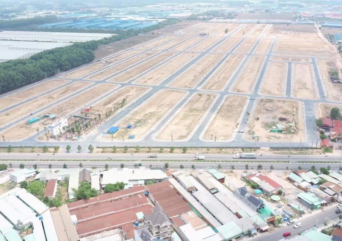 Bán đất mặt tiền  DT 746, cạnh vòng xoay Kim Hằng, 3 mặt giáp với cụm KCN Nam Tân Uyên giá chỉ 720 triệu 