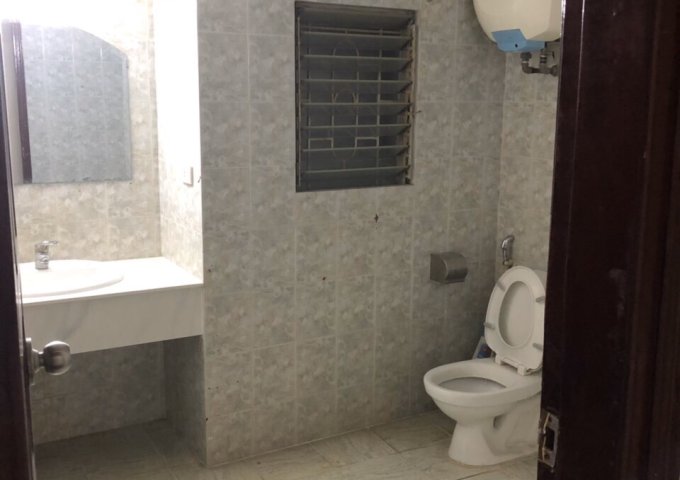 Cho thuê căn hộ ngõ 445 Hoàng Quốc Việt,Hà Nội,250m2,5 tầng