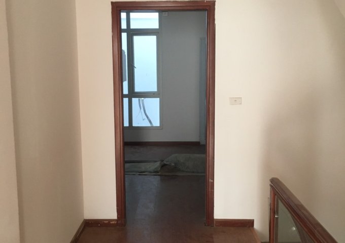 Cho thuê nhà liền kề tại Làng Việt Kiều Châu Âu  . DT : 80 m * 4 tầng  .MT: 5 M  