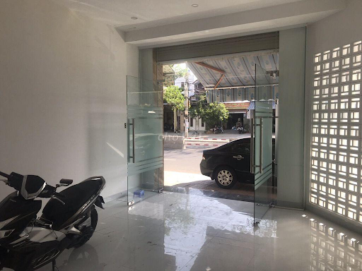 Cho thuê nhà 3 tầng, mặt tiền đường để kinh doanh tại Phường Phước Long- Thành phố Nha Trang- Khánh Hòa.