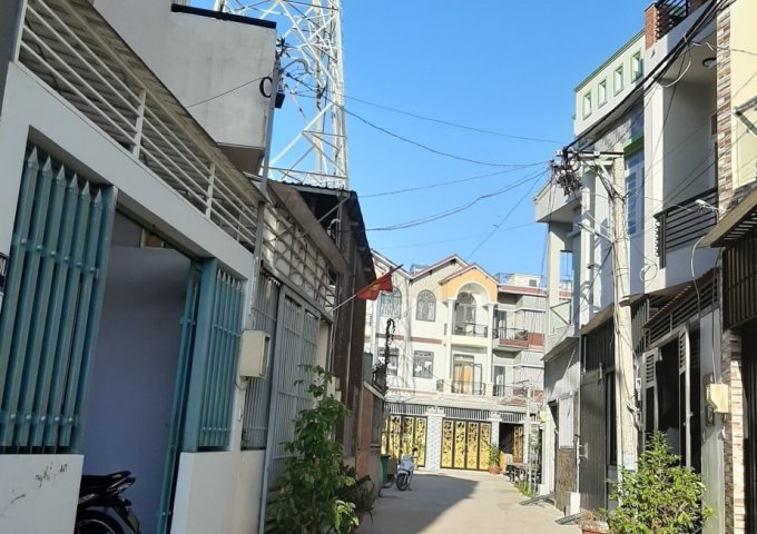Bán Nhà Đường Lê Văn Chí Phường Linh Trung, Thủ Đức. diện tích 68m2 nhà còn mới 1 trệt 2 lầu.