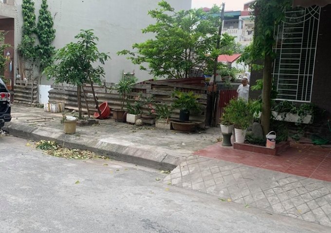 Bán đất Biên Giang, Hà Đông lô góc, ô tô vào nhà, 47m2, MT 4m, 850triệu, 0946107666