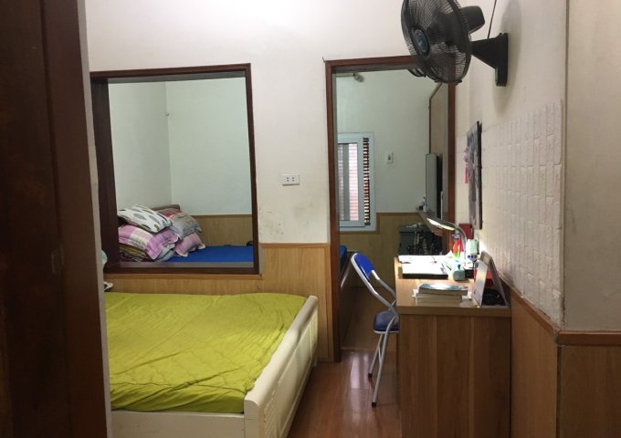 Bán nhà tập thể  xí nghiệp xây lắp 24 ngõ 68, Quan Nhân, P101 DT50m2, giá 1.6 tỷ LH 0969065560