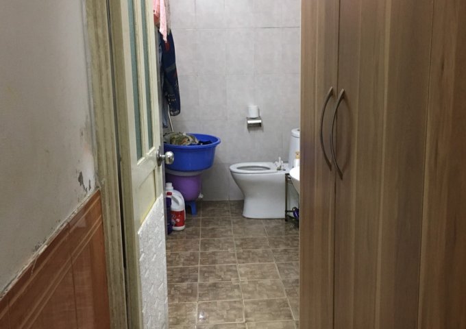 Bán nhà tập thể  xí nghiệp xây lắp 24 ngõ 68, Quan Nhân, P101 DT50m2, giá 1.6 tỷ LH 0969065560