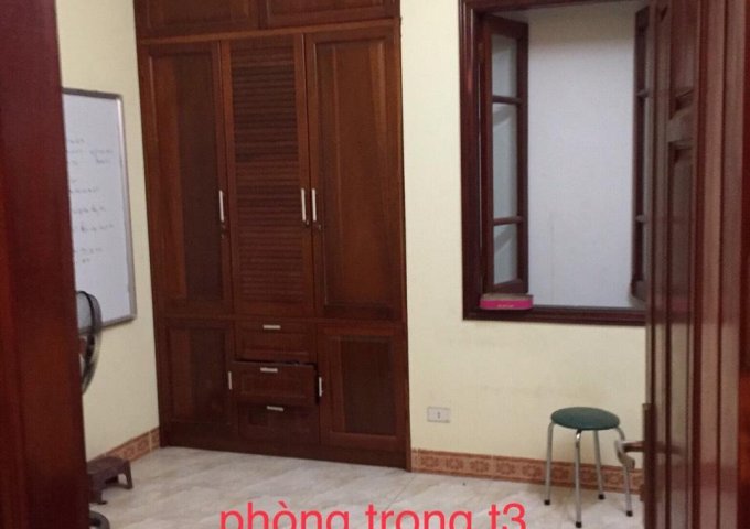 Cho thuê nhà 106 ngõ Hoàng Quốc Việt, 40m2x4t, MT 3m. Giá 18tr