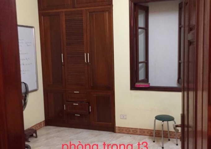 Cho thuê nhà ngõ Hoàng Quốc Việt, 40m2x4t, MT 3m. Giá 18tr