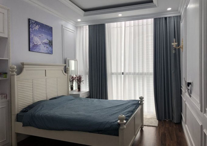 Cho thuê căn hộ Penthouse 3 phòng ngủ tại  Vinhomes Skyllake , 150m2,đủ đồ đẹp . LH: 09804481319