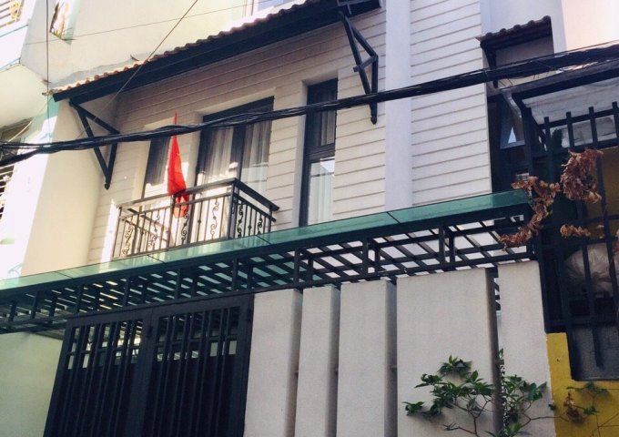 Bán nhà 38/30 Nguyễn Văn Trỗi, hẻm VIP hơn 6m, khu biệt thự sang trọng.