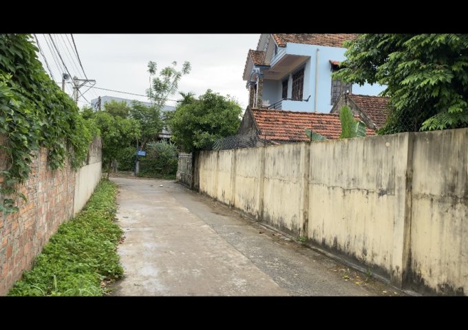 Bán Nhà đường Lê Thị Hồng Gấm Phường Nam Lý TP Đồng Hới DT 210m2 đường 5m LH 0888964264