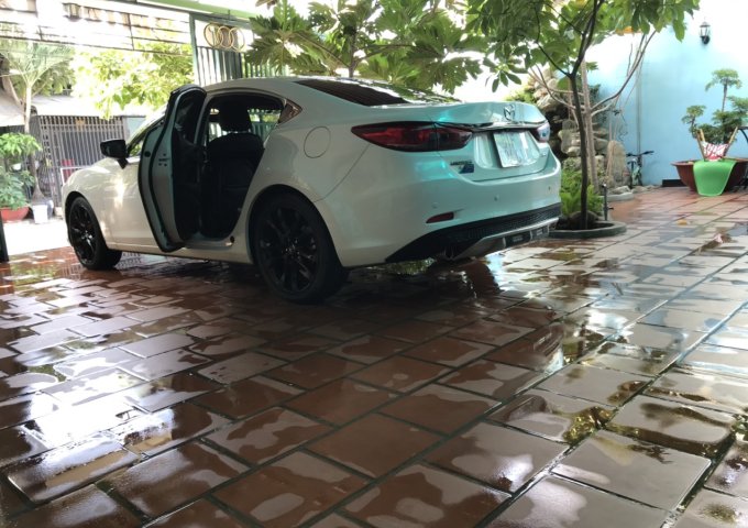 Cần bán xe Mazda6 đời 2016 bản 2,5 L, xe  đăng kí 2016 tại Bình Dương
