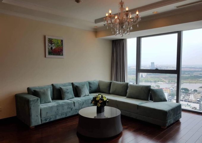 Cho thuê hoặc bán căn hộ Vincom Đồng Khởi, Q.1, 157m2, 3 phòng ngủ, 2wc, nội thất đầy đủ, lầu cao, view hướng đông nam nhìn Bitexco và Landmark 