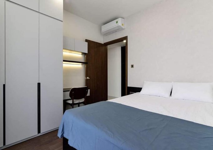 Cho thuê căn hộ cao cấp Saigon South Residence 2 phòng ngủ, miễn phí phí quản lý.