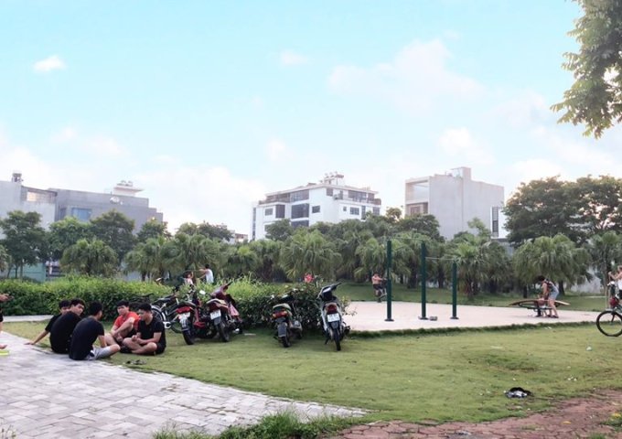 Chính chủ bán lô view công viên siêu hiếm KĐT Phú Điền, Từ Sơn gần chợ Giàu LH: 0977786226