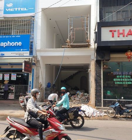 Bán nhà 2 mặt tiền đường Nguyễn Thái Học, 4m2 x 22m, 2 lầu, giá 40 tỷ