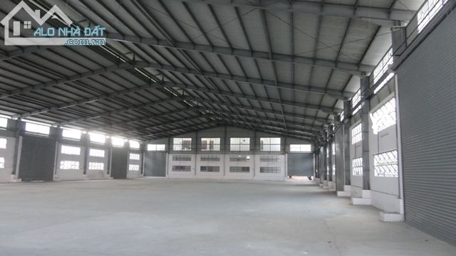 Cho thuê kho xưởng khu vực Đức Giang - Long Biên. DT 3600m2 xe Container vào thoải mái