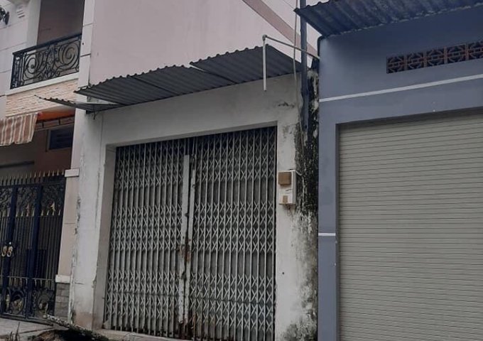 Bán nhà hẻm 52 Thoại Ngọc Hầu, Tân Phú, 4x17m, Cấp 4, Giá 6.5 tỷ TL