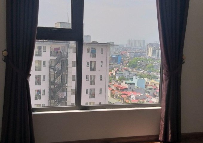  Bán căn 2 ngủ 80m chung cư Việt Đức Complex giá 2,35 tỷ ban công Đông Nam LH:0968849566.