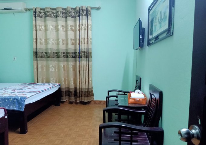 Sang nhượng,cho thuê nhà nghỉ trong ngõ tại Nguyễn Khánh Toàn . Diện tích : 85m2 x 5,5 T