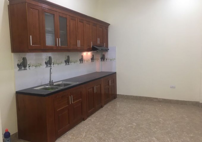 Bán nhà Tựu Liệt, Bằng B, 40m, 4 tầng, ô tô cách nhà 15m, vị trí đẹp