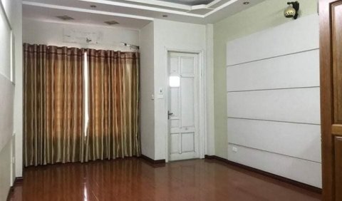 Cho thuê nhà riêng 4 tầng tại phố Hào  Nam ,Đống Đa