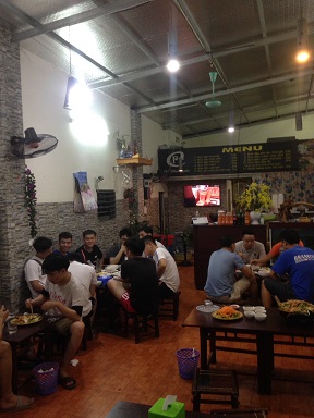 Cần sang nhượng mặt bằng và cửa hàng bún và cơm bình dân đậu chí phèo quán tại ngách 1/23 phố Văn Hội, Bắc Từ Liêm, Hà Nội.