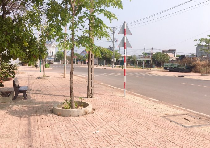 Cần bán ngay lô đất mặt tiền đường Trần Quang Diệu, P Tân Phú - 10*26,5 giá 5 tỷ 500