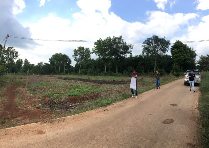 Bán lô đất 3 mặt tiền cụm KCN Phước Bình. Mặt đường rộng, xe cont đi thoải mái. SHR