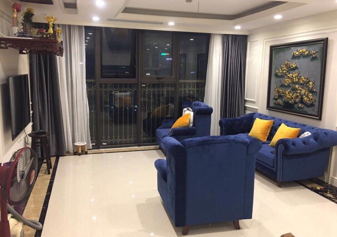 Cho thuê căn hộ cao cấp tại Hoàng Cầu Skyline, 36 Hoàng Cầu, 94m2, 2PN, view hồ, giá 14 triệu/tháng