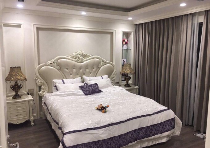 Cho thuê căn hộ cao cấp tại Hoàng Cầu Skyline, 36 Hoàng Cầu, 94m2, 2PN, view hồ, giá 14 triệu/tháng