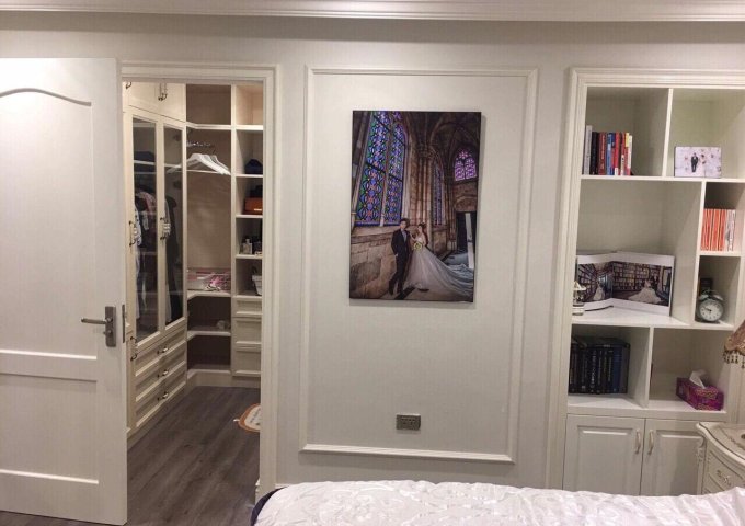 Cho thuê căn hộ cao cấp tại Hoàng Cầu Skyline, 36 Hoàng Cầu, 94m2, 2PN, view hồ, giá 14 triệu/tháng