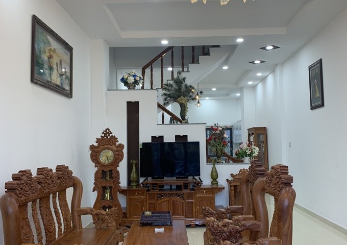 Bán nhà phố PHương Nam 1 trệt 2 lầu,giao hoàn thiện,mặt tiền TL 884 30M,shr