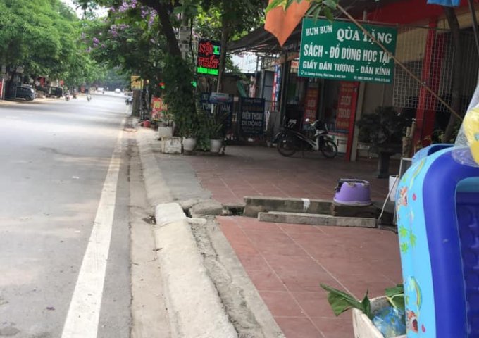 Nhà mặt phố Xương Giang Hữu Lũng Lạng Sơn 200m2x3t, mt 4m, thiết kế vững chắc ở ngay.