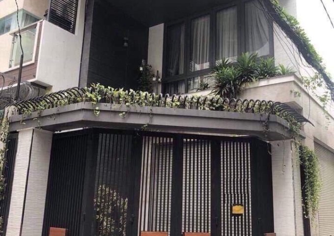 Chính chủ bán nhà căn góc 2 mặt tiền Thành Thái Q.10 4.5x13m nhà 5 lầu mới giá 14.5 tỷ LH: 0909.746.977