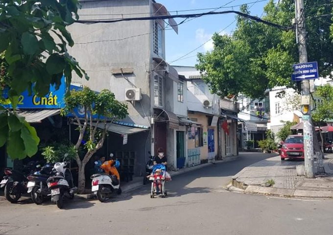 Nhà bán Tân phú giá rẻ 40m² 4tỷ Sân Nhà kinh doanh Chợ Huynh Văn Chính
